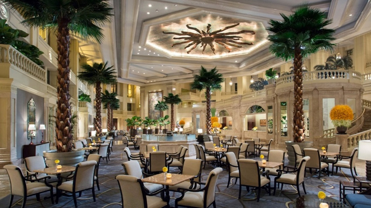 The Peninsula Manila – Timeless Luxury in the Heart of Makati